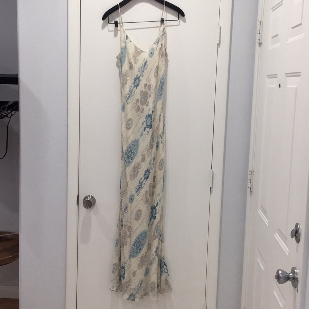 Kay Unger Evening Sequin Gown White Blue Flower